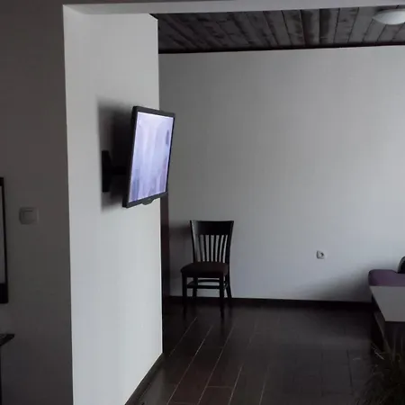 Hotel Kiprovets