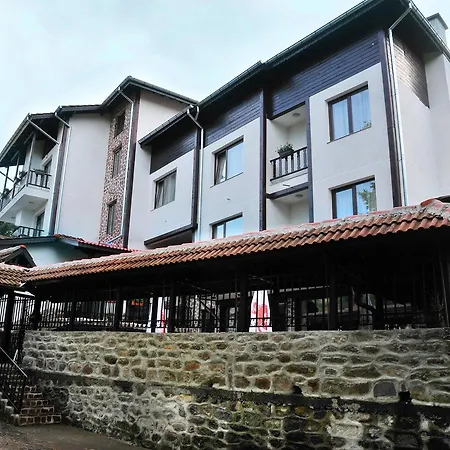 Kiprovets Hotel 2*